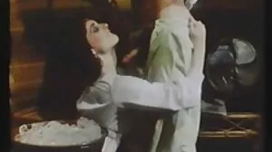 میٹھی نوجوان کی پہلی تاریخ کے آخر