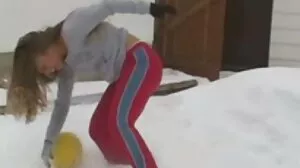 مجھے کپڑے اتارو
