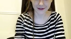 AR arushka راس نہیں ہے انگریزی بولتے ہیں, لیکن ہم جانتے ہیں کہ بڑی چوچیان ہیں ایک عالمگیر زبان