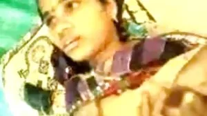ناومی رکھتا ہے اس کے چپچپا راز کے اندر