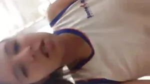 Strumming ہے کہ بلی